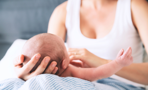 Bébé ne dort pas, comment l'ostéopathie peut-elle améliorer son
